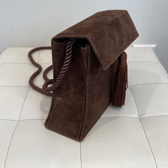 Columbine Vintage Brown suede clutch with tassel and rope strap - Picture 3 of 5